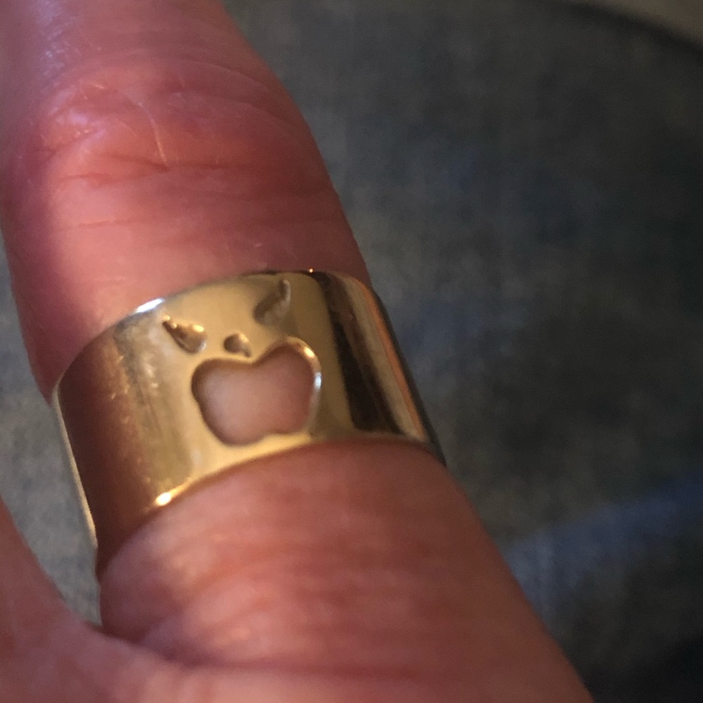 Cute 10k gold ring